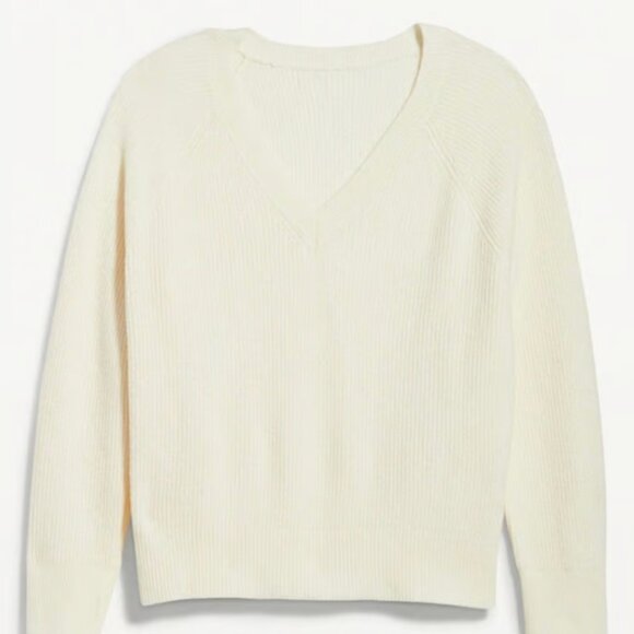 Old Navy SoSoft Loose V-Neck Sweater Creme de la Creme in Medium - Picture 2 of 2